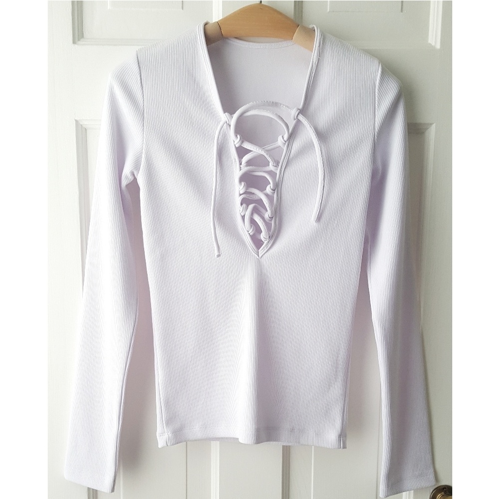 Lace-up Ribbed Top - Picture 3 of 4